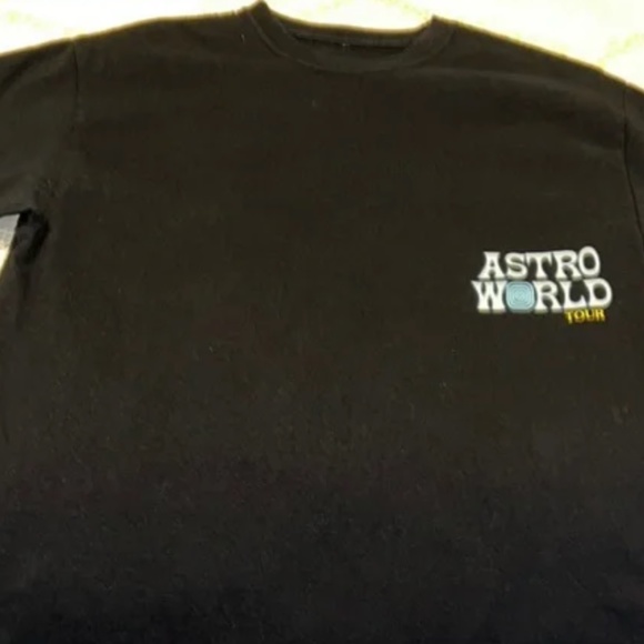 Travis Scott Astro World Wish You Were Here Tour Graphic T-Shirt - Picture 1 of 3